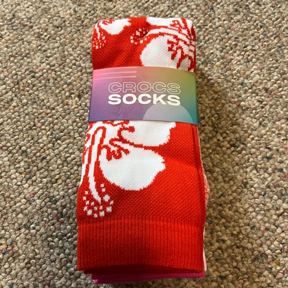 π HP ππ CROCS Socks Retro Resort Crew Socks 3 Pack - Picture 2 of 13